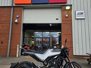 HUSQVARNA VITPILEN 401 EURO 5 375 CC