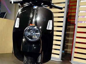 MOTO NEUVE: VESPA GTV 300