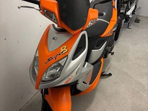 GEPFLEGTER KYMCO SUPER 8 ROLLER