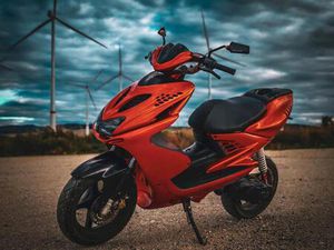 YAMAHA AEROX - TOP ZUSTAND, GEPFLEGT MIT VIELEN ERSATZTEILEN