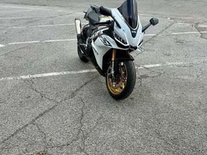 RSV4 1100 FACTORY ULTRA GOLD