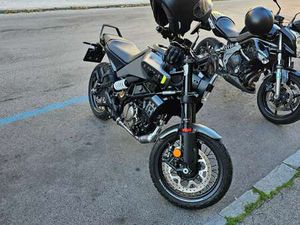 SVARTPILEN 125 MY2024