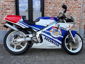 ② HONDA NSR 250 CC 2 TEMPS