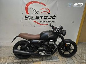 MOTOGUZZI V7 IV STONE SLO ABS TC SAMO 7774 KM VELIKO OPREME