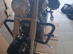 TRIUMPH SPEED MASTER 900