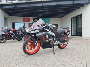 APRILIA RS 457 PRISMATIC DARK - MODELL 2026