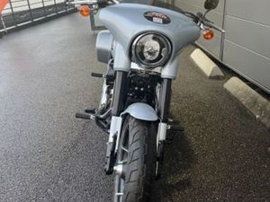 HARLEY-DAVIDSON SOFTAIL SPORT GLIDE 1745 2023 1745 CM3 | MOTO CUSTOM | 200 KM | GRIS | 29500 ERGUE GABERIC