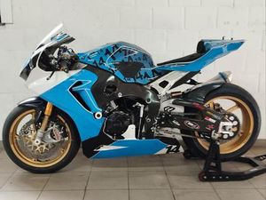 ② LAME DE FEU HONDA CBR 1000 RR SP