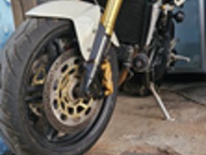 TRIUMPH SPEED TRIPLE 1050