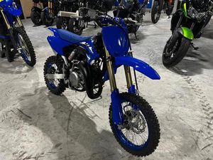 ② YAMAHA YZ65