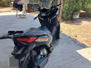 YAMAHA XMAX