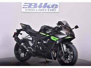 KAWASAKI NINJA ZX-6R PERFORMANCE VISNING FINNS I HALLEN B (-) - BYTBIL.COM ◊