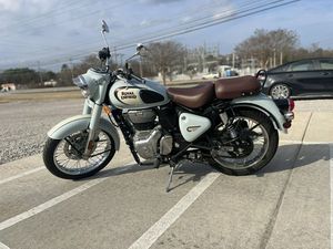 2022 ROYAL ENFIELD CLASSIC 350 - V302076