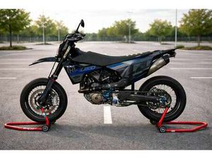 HUSQVARNA 701 SUPERMOTO