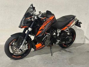 ② KTM 990 SUPERDUKE