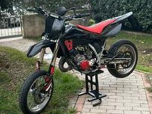 HUSQVARNA SM 125 LAVORATO