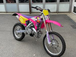 EN 300 ES FI 2T - PINK LIMITED EDITION