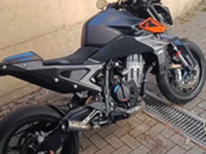 KTM DUKE 990 2024