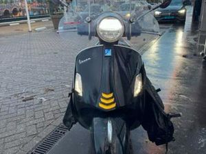 VESPA GTS 300 - BOUWJAAR 2023 — SCOOTERS | VESPA — MARKTPLAATS