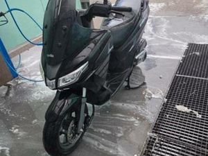 APRILIA SXR 50 ENIGMA BLACK - PERFECT ONDERHOUDEN — SCOOTERS | YAMAHA — MARKTPLAATS