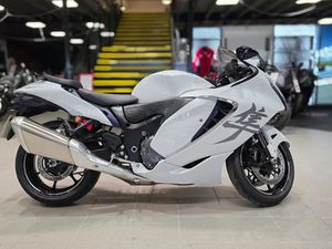 SUZUKI GSX1300R HAYABUSA