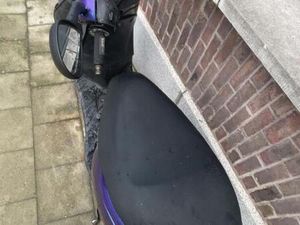 ② PIAGIO ZIP 4T 2V