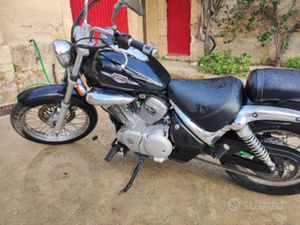 SUZUKI INTRUDER 125