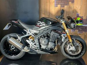 TRIUMPH SPEED TRIPLE 1200 RS 2022 7200 MILES! STUNNING! OHLINS! FREE UK DELIVERY