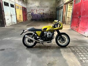 MOTO GUZZI V7 CAFÉ RACER