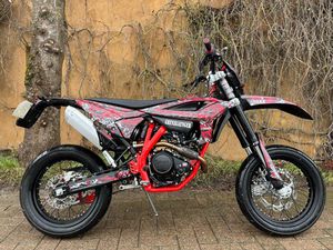RR 125-4T LC MOTARD