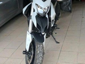 DUCATI HYPERSTRADA 821