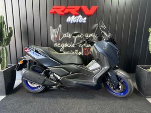 YAMAHA XMAX 250