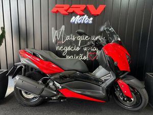 YAMAHA XMAX 250