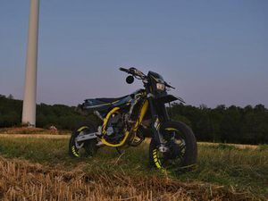 SWM SM 125R 2021 TOP ZUSTAND