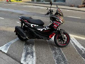 ② APRILIA SR GT 125 REPLICA
