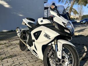SUZUKI GSX-R 750 K6 FARO (SÉ E SÃO PEDRO)
