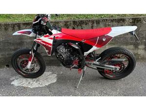 VENDO FANTIC MOTOR XMF 125 MOTARD PERFORMANCE 4T (2023 - 24) USATA A BERGAMO (CODICE 9911086) - MOTO.IT