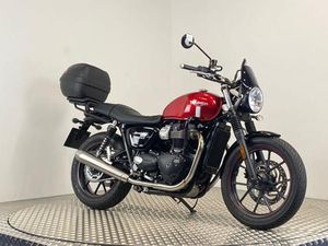 TRIUMPH BONNEVILLE STREET TWIN 900 CC