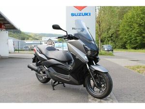 YAMAHA XMAX 125