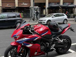 HONDA CBR 650 E-CLUTCH