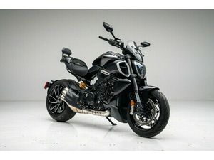 2024 DUCATI DIAVEL V4 BLACK