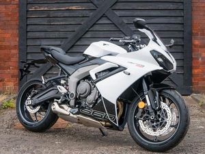 TRIUMPH SUPER SPORTS DAYTONA 660 660 CC
