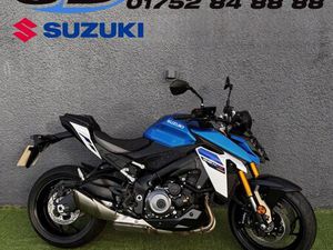 SUZUKI GSX-S1000