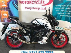 SUZUKI GSX-S125, 2023(23), ONLY 340 GENUINE MILES, STUNNING BIKE, EXTRAS, £3595