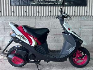 1996 JDM SUZUKI SEPIA ZZ 50 LUCKY STRIKE LIVERY