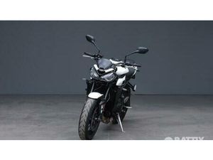 VENDO TRIUMPH STREET TRIPLE 765 R (2023 - 26) USATA A BARZAGO (CODICE 9838442) - MOTO.IT
