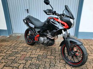 APRILIA PEGASO STRADA 650 MIT UMBAUTEN