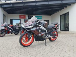 APRILIA RS 457 PRISMATIC DARK - MODELL 2026