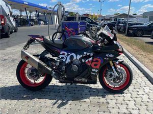 APRILIA RSV4