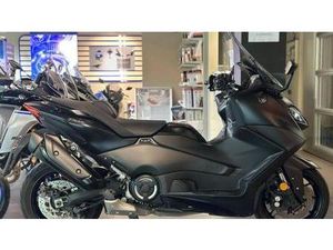 VENDO YAMAHA T-MAX 560 (2022 - 24) USATA A VARESE (CODICE 9911033) - MOTO.IT